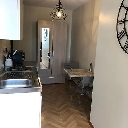 Apartment Le De Louise, Centre-ville De Valery *